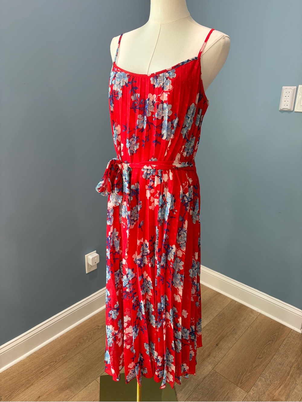 Premier Amour Red Blue Floral Pleated Midi Dress Belted Size 8 - Picture 2 of 10